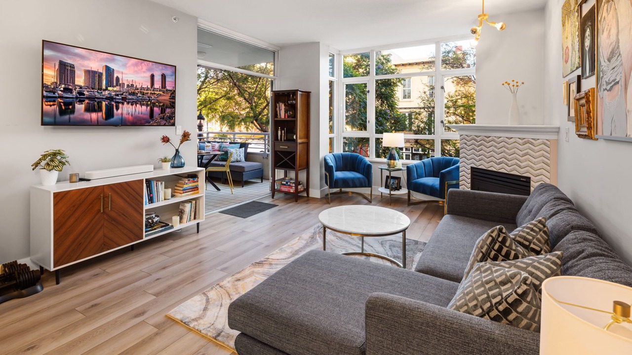 Photo of Livingroom in Cortez Hill