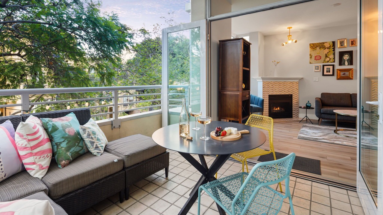 Photo of Livingroom in Cortez Hill