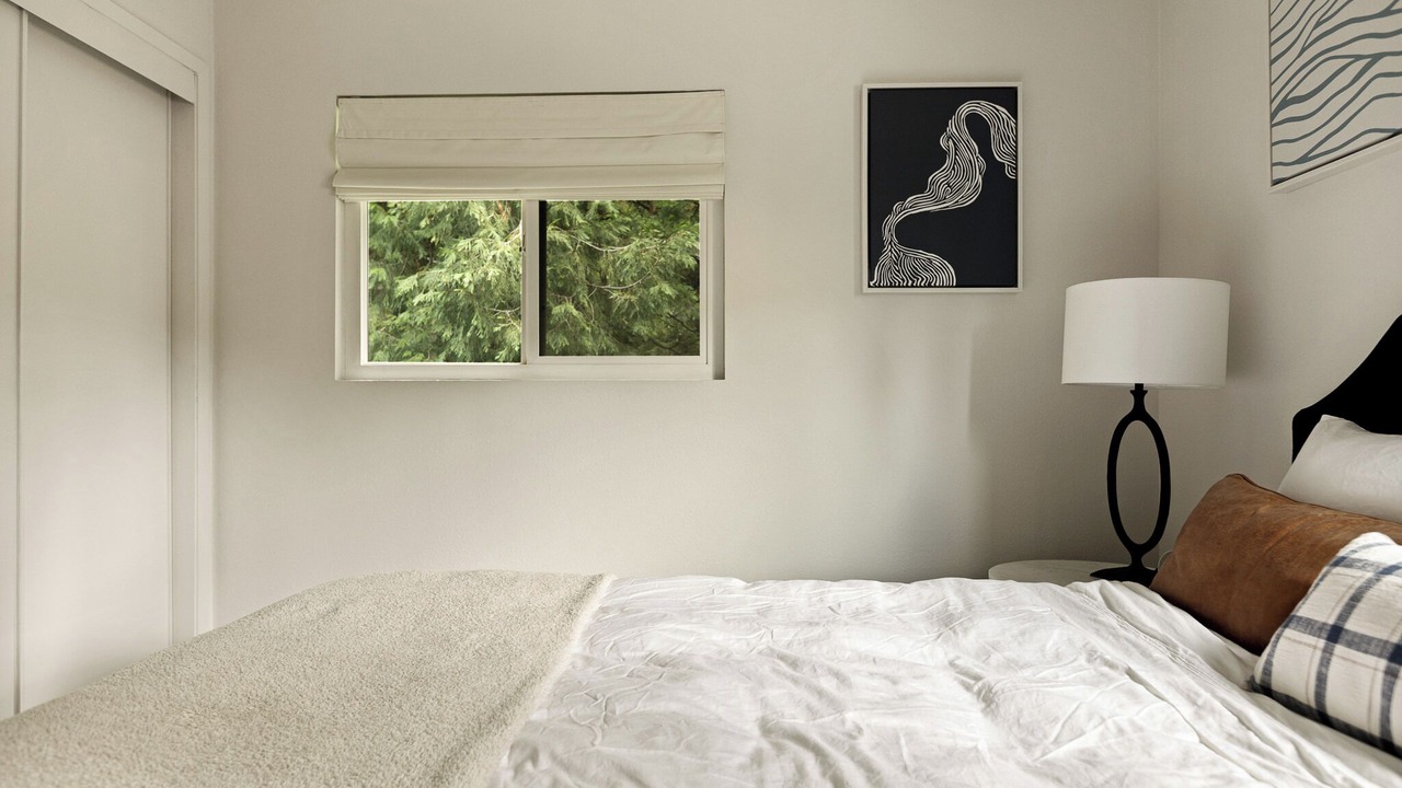 Photo of Bedroom in Crestline