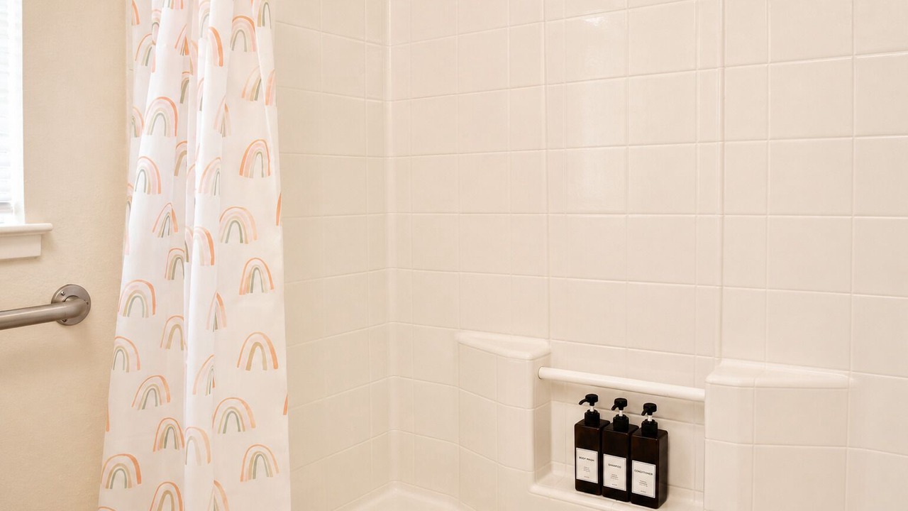 Photo of Bathroom in Hanford