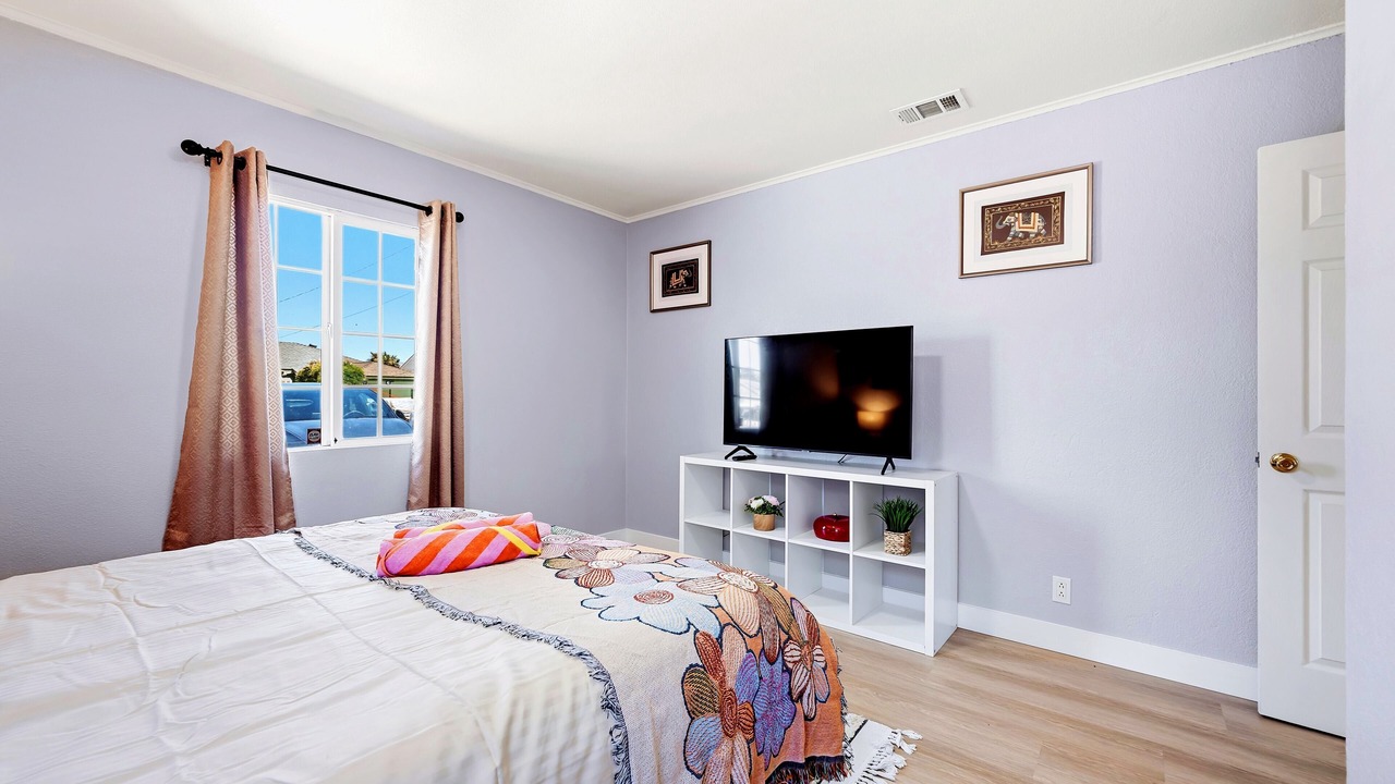 Photo of Bedroom in Davis Tract