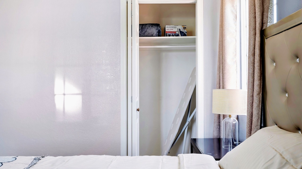 Photo of Bedroom in Davis Tract