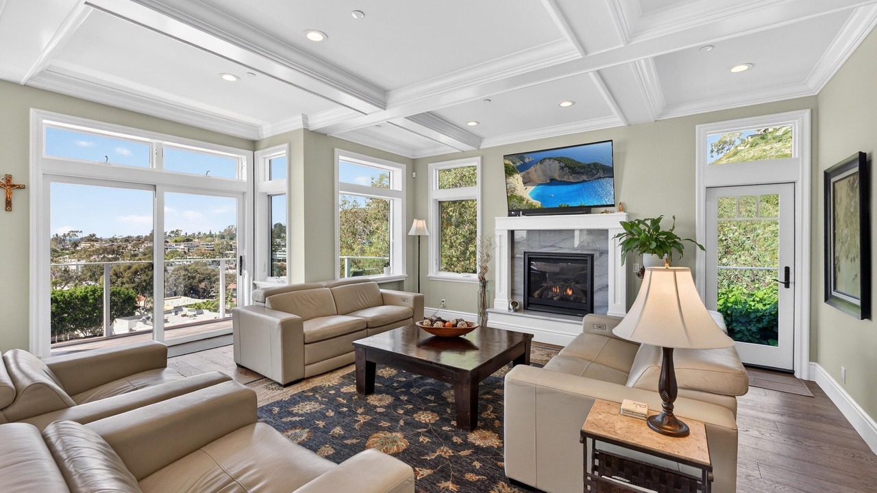 Photo of Livingroom in Mystic Hills