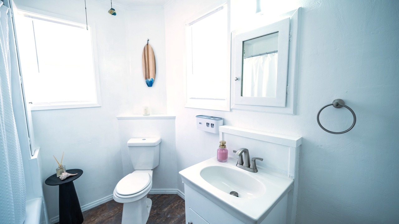 Photo of Bathroom in Pearblossom