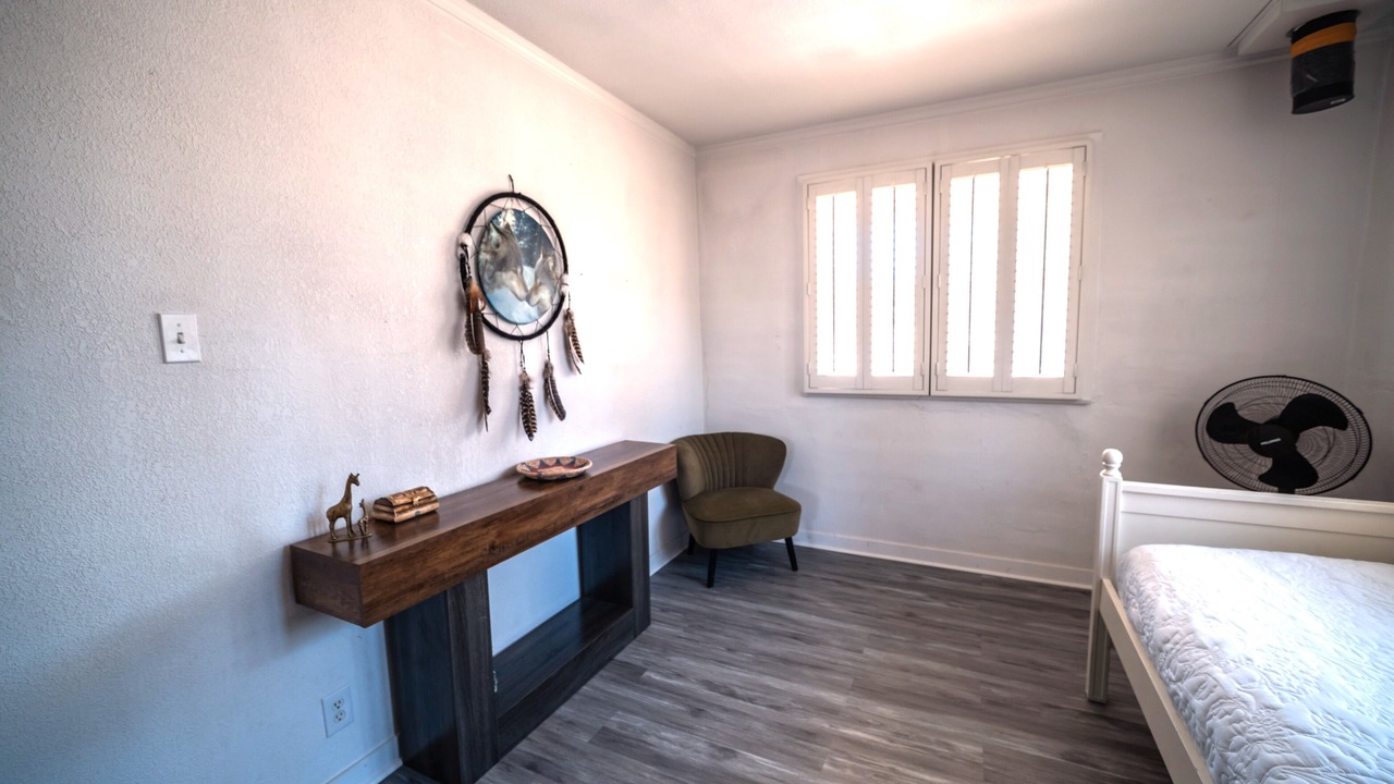 Photo of Bedroom in Pearblossom