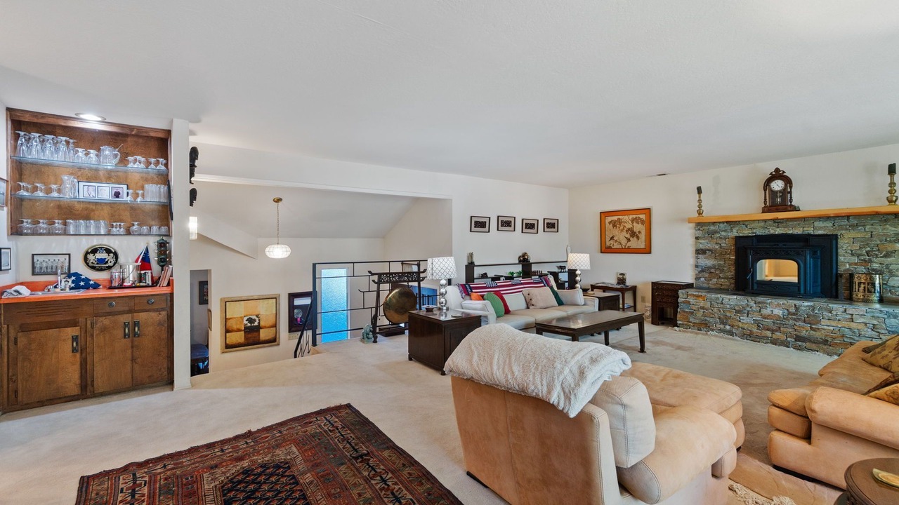 Photo of Livingroom in Lake Almanor Country Club