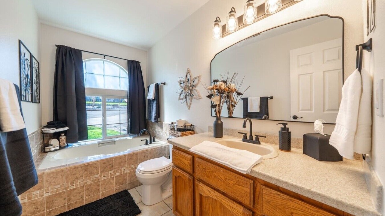 Photo of Bathroom in North Hilltop