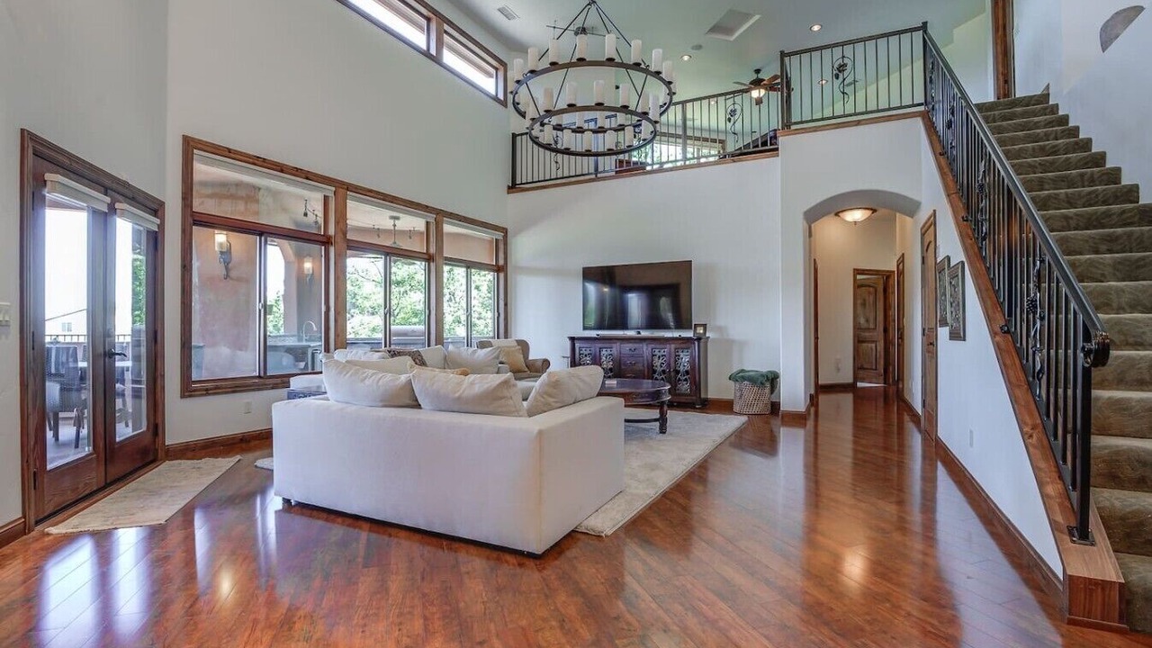 Photo of Livingroom in Redding