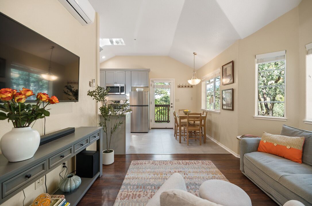 Photo of Livingroom in Walnut Creek