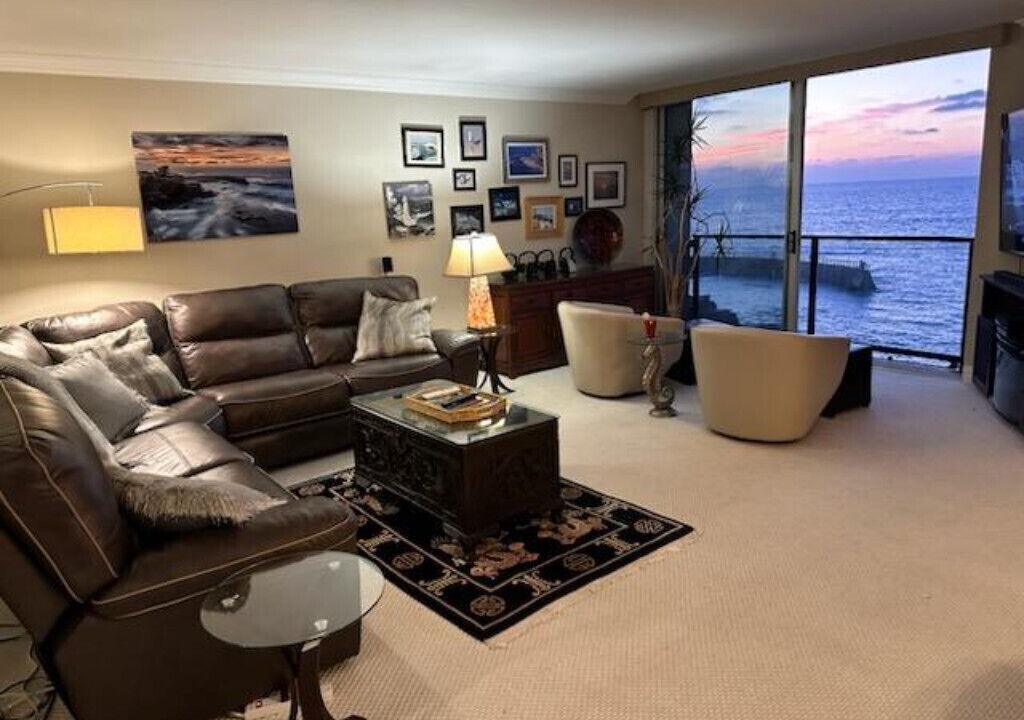 Photo of Livingroom in Village of La Jolla