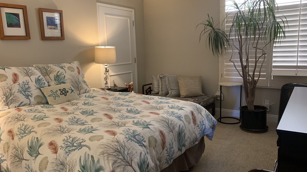 Photo of Bedroom in Village of La Jolla