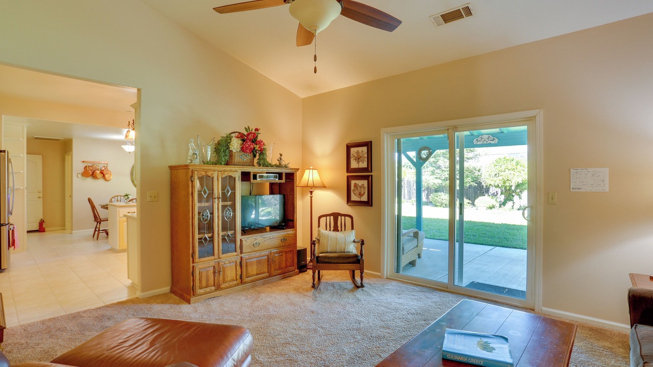 Photo of Livingroom in Redding
