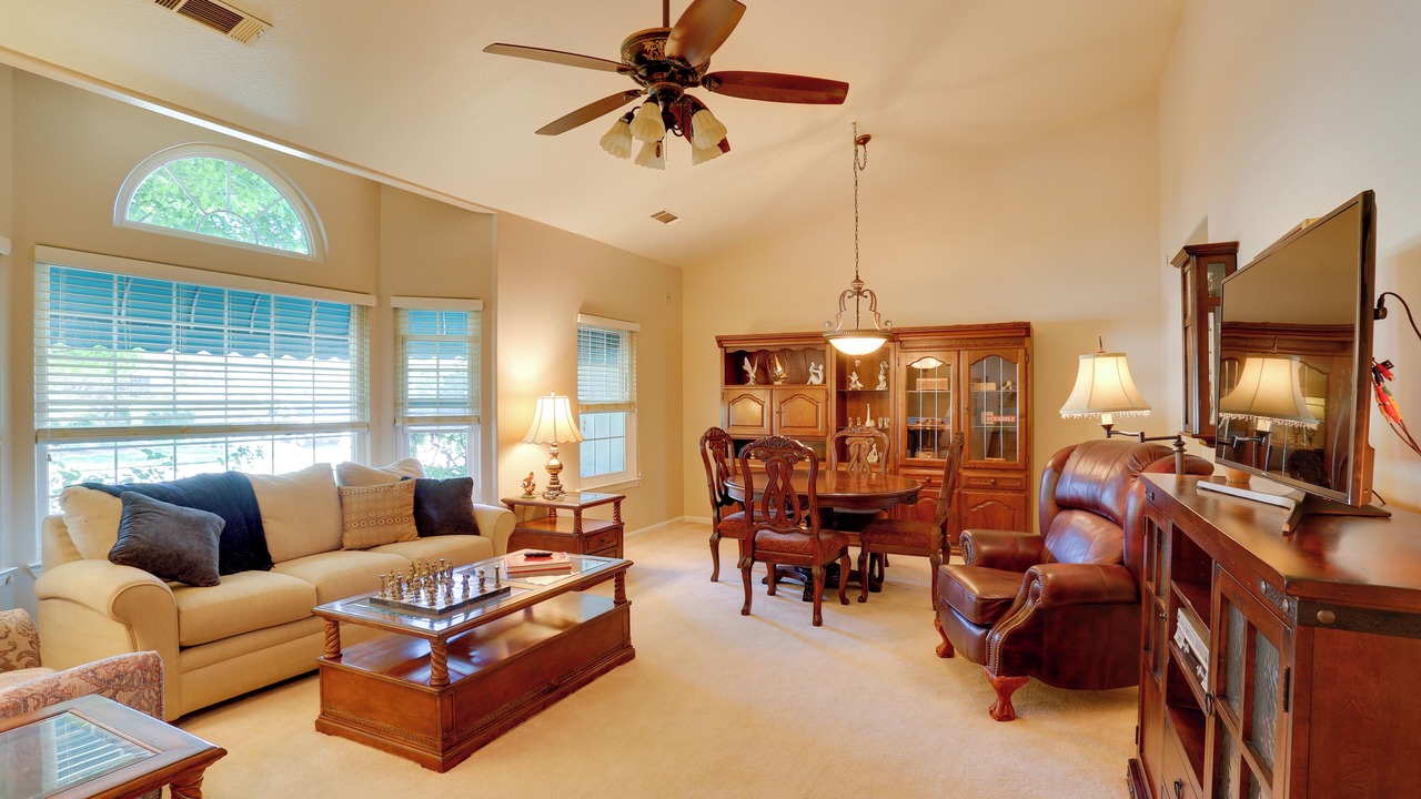 Photo of Livingroom in Redding