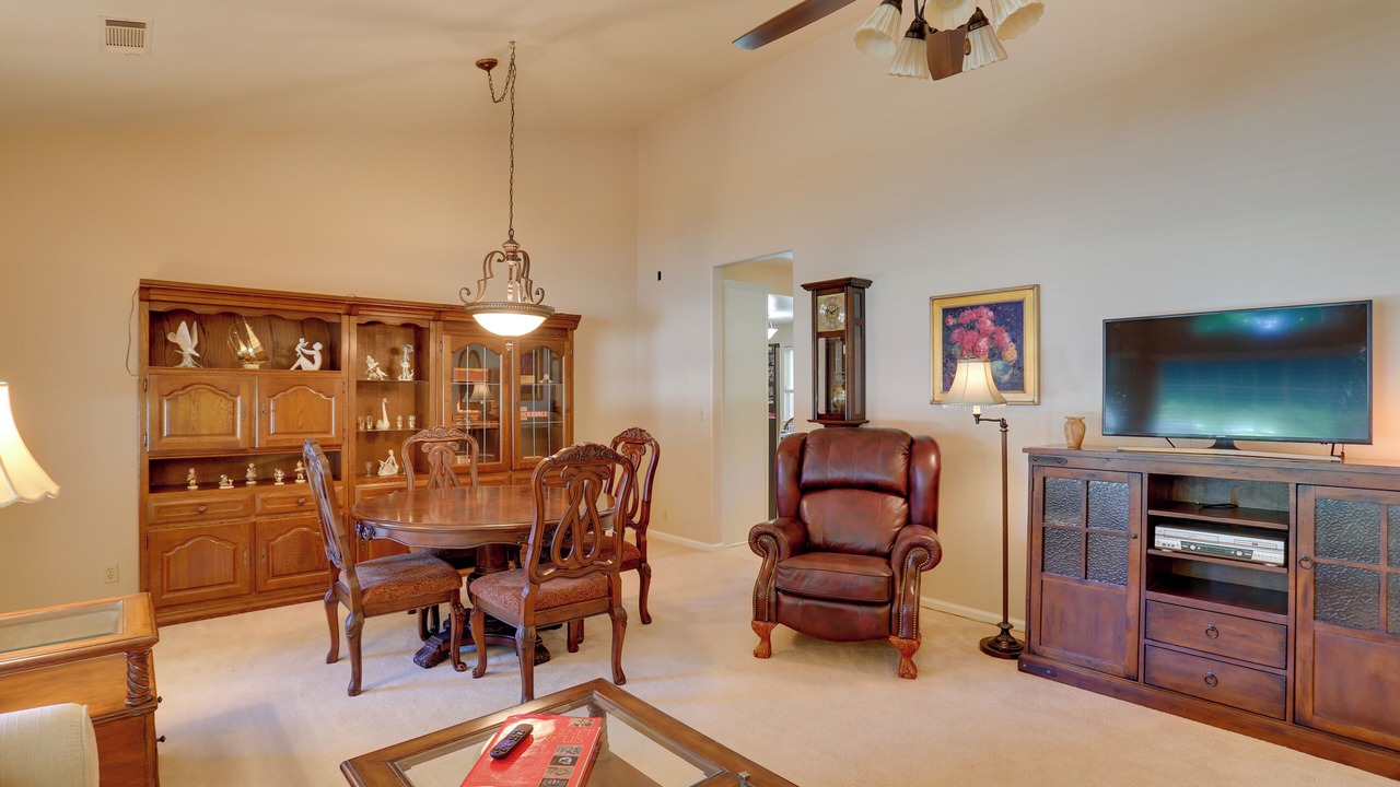 Photo of Livingroom in Redding