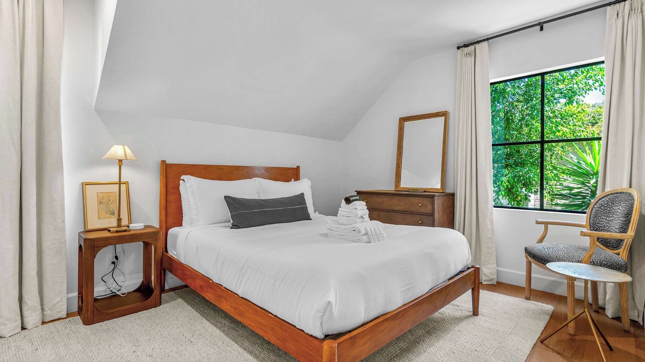 Photo of Outdoor in Hollywood Hills West