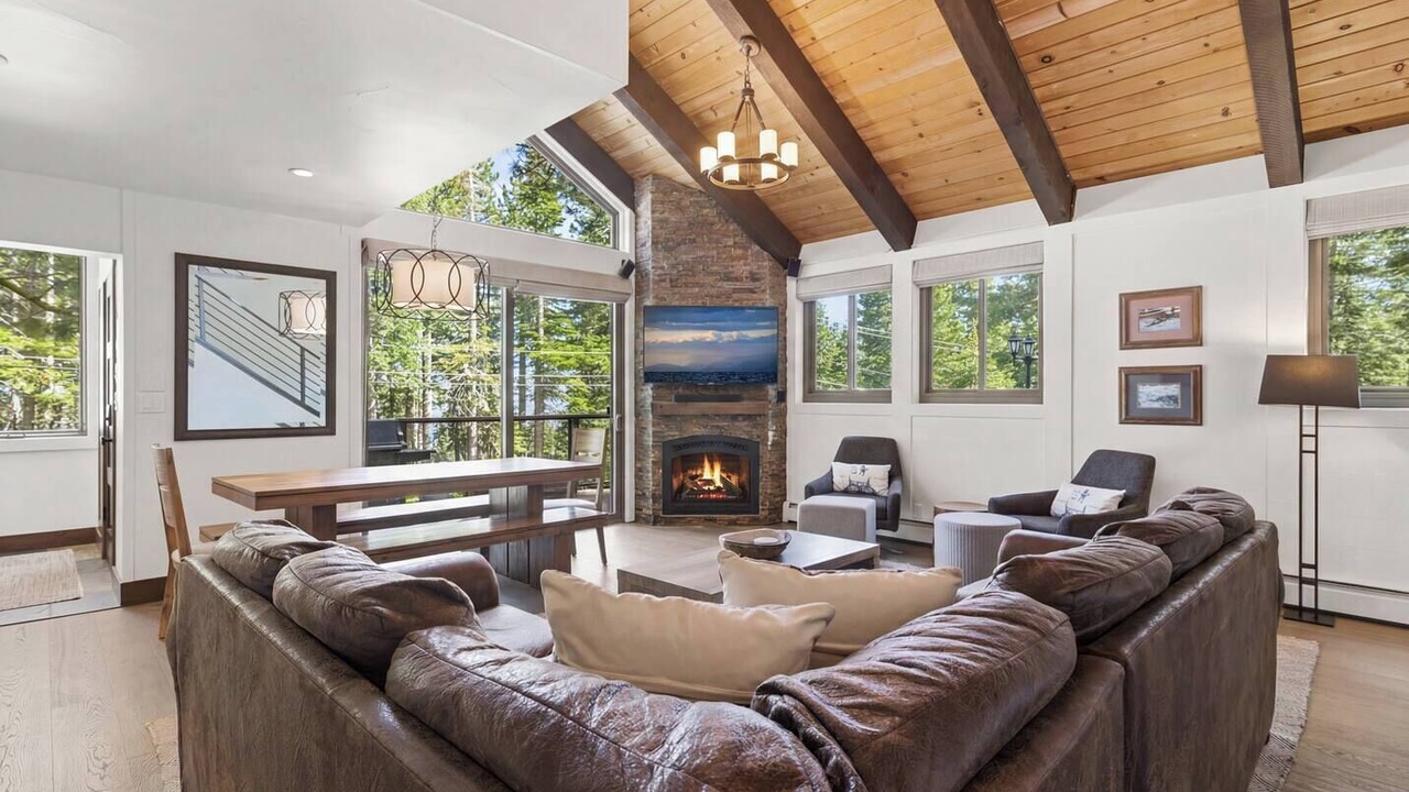 Photo of Livingroom in Tahoe City