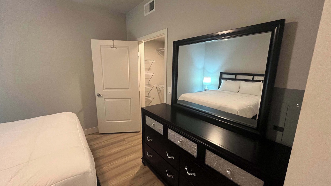 Photo of Bedroom in Midway District