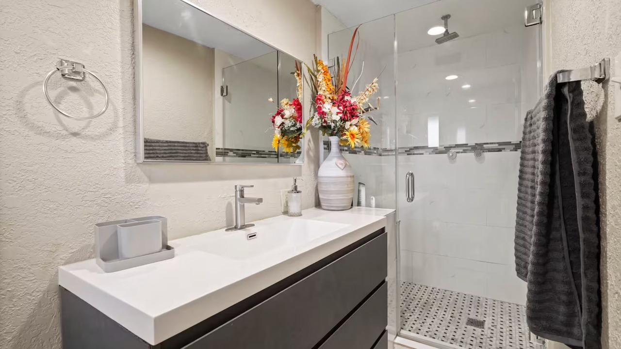 Photo of Bathroom in Santa Clarita