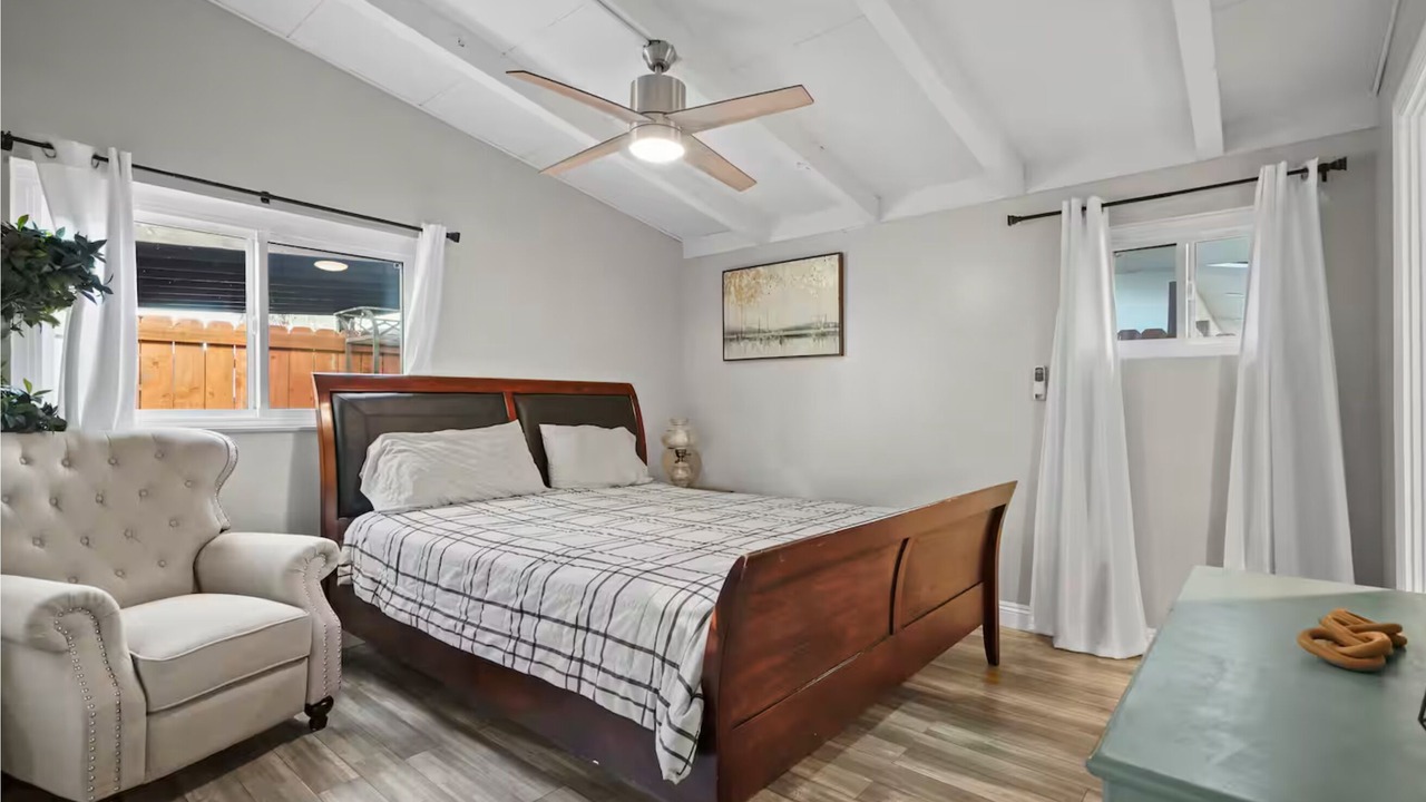 Photo of Bedroom in Santa Clarita
