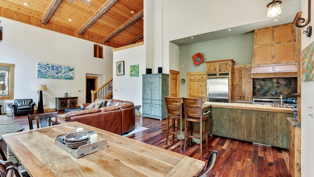 Photo of Livingroom in Truckee