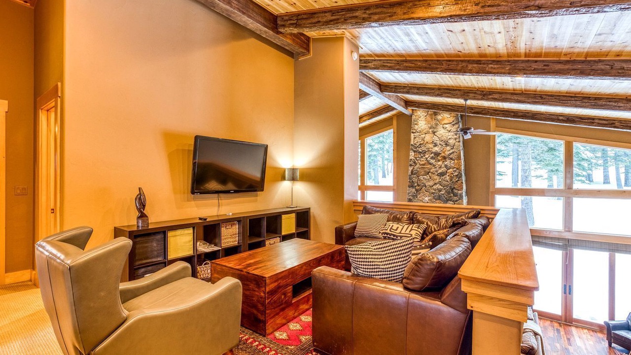 Photo of Livingroom in Truckee