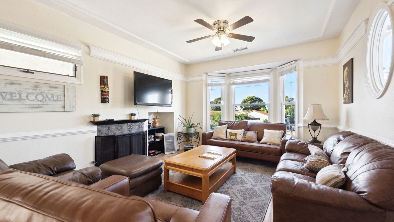 Photo of Livingroom in Townsite