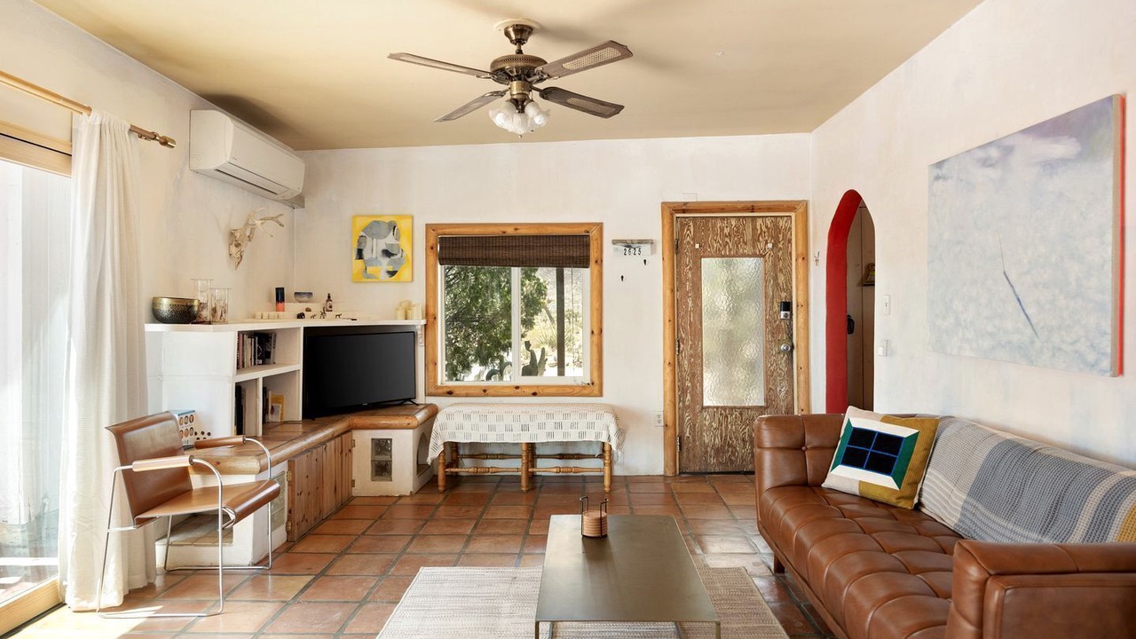 Photo of Livingroom in Yucca Valley
