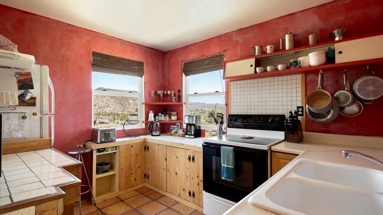 Photo of Kitchen in Yucca Valley