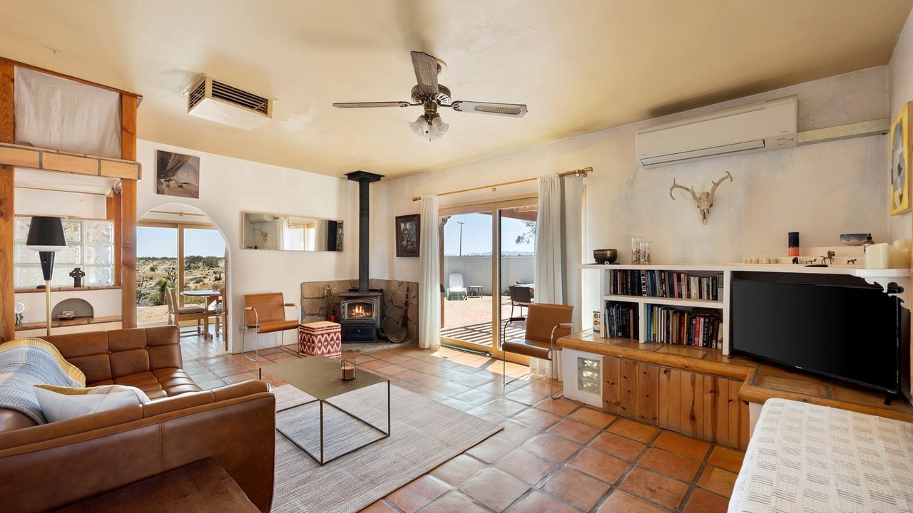 Photo of Livingroom in Yucca Valley