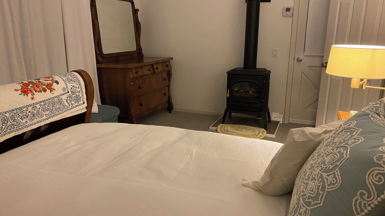 Photo of Bedroom in Sutter Creek