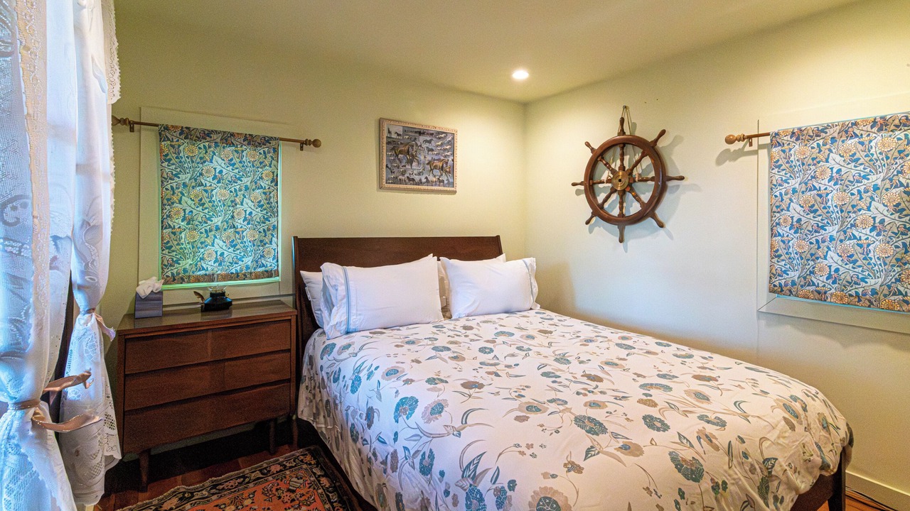 Photo of Bedroom in Jenner