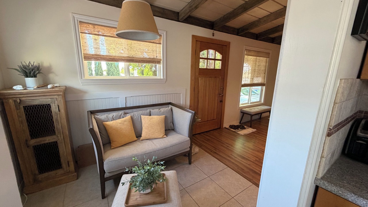 Photo of Livingroom in Sunland-Tujunga