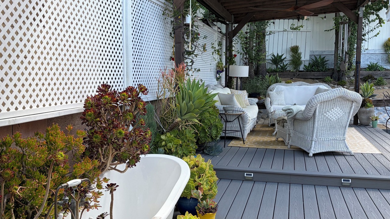 Photo of Patio Balcony in Sunland-Tujunga