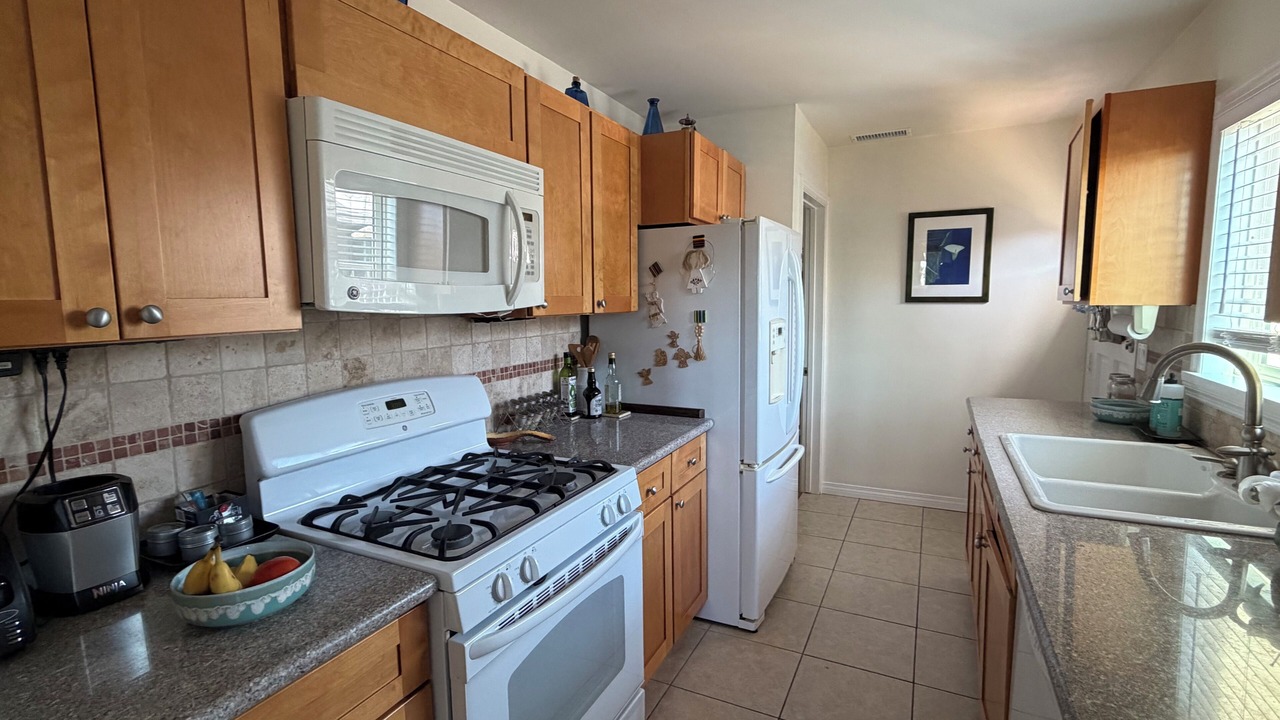 Photo of Kitchen in Sunland-Tujunga