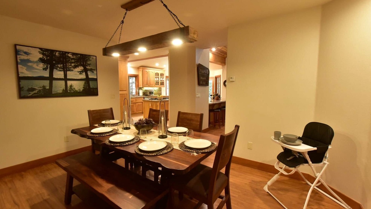 Photo of Livingroom in Lake Almanor West