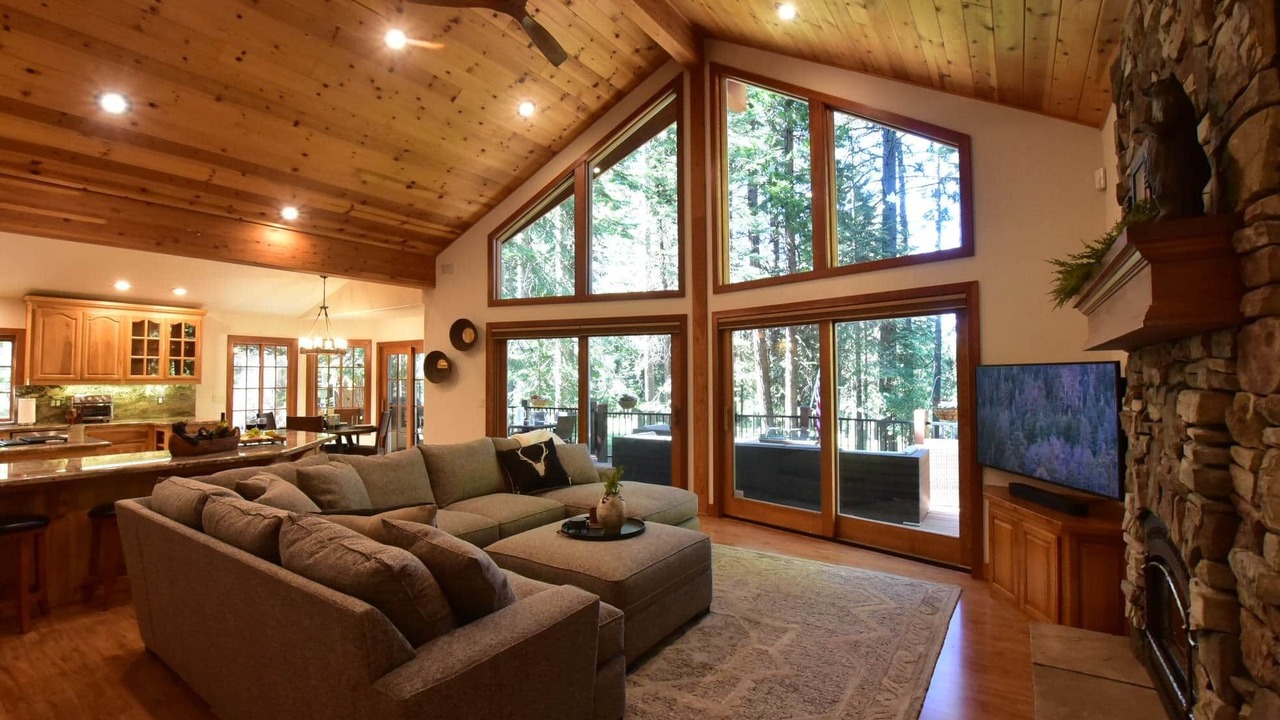 Photo of Bedroom in Lake Almanor West
