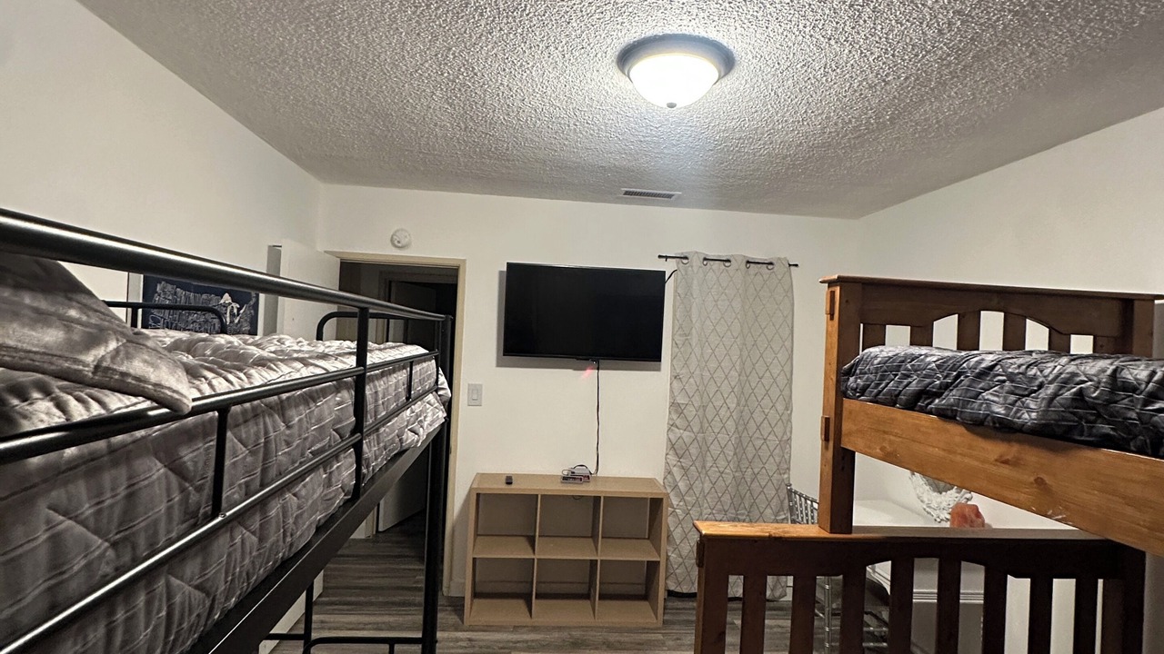 Photo of Bedroom in Lennox
