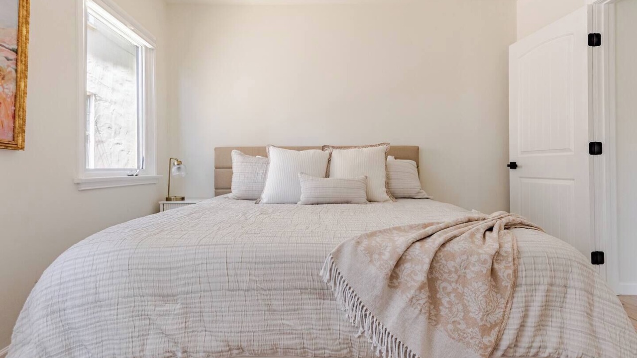 Photo of Bedroom in Downtown