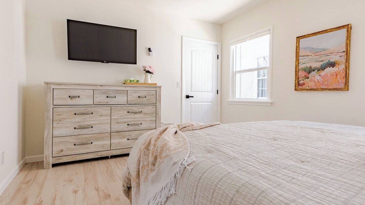 Photo of Bedroom in Downtown