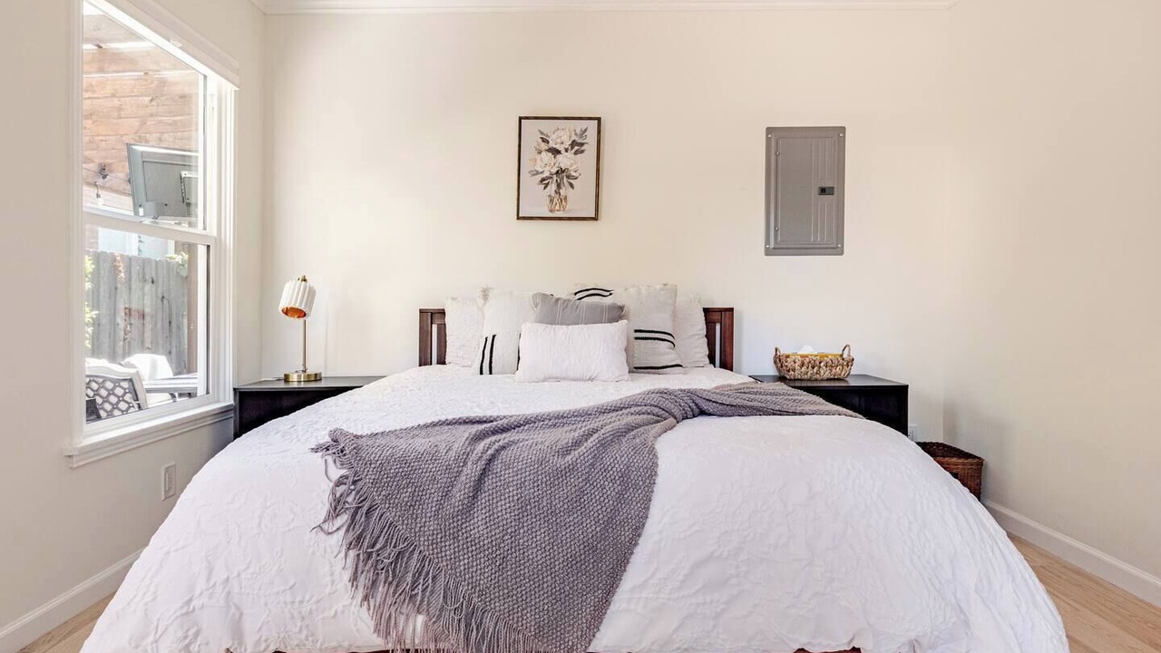 Photo of Bedroom in Downtown