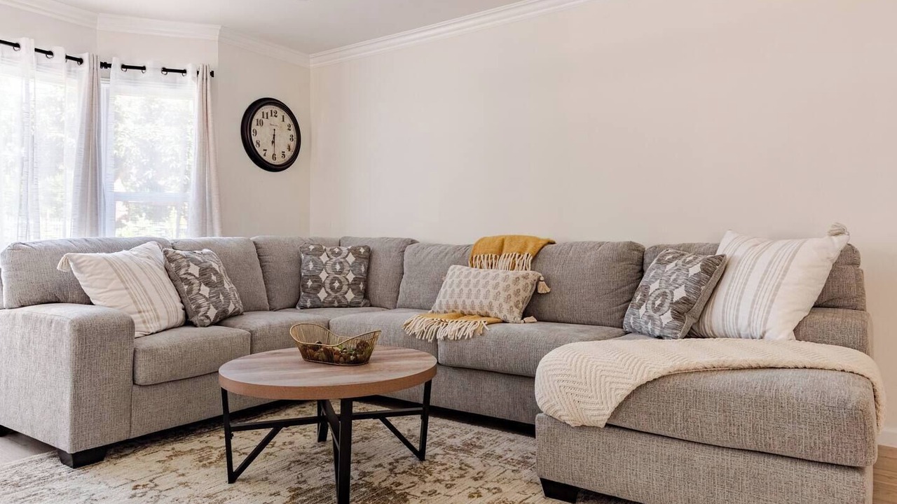 Photo of Livingroom in Downtown