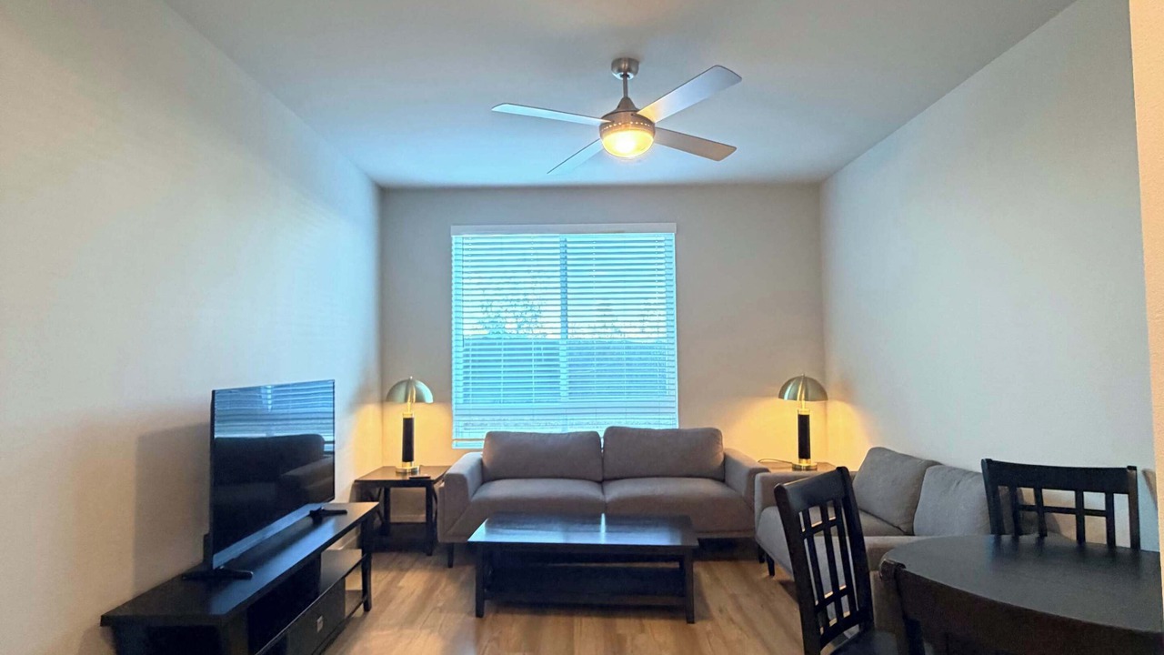 Photo of Livingroom in Midway District