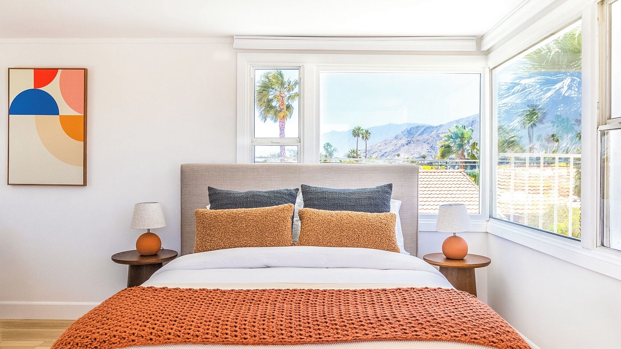 Photo of Bedroom in Racquet Club West