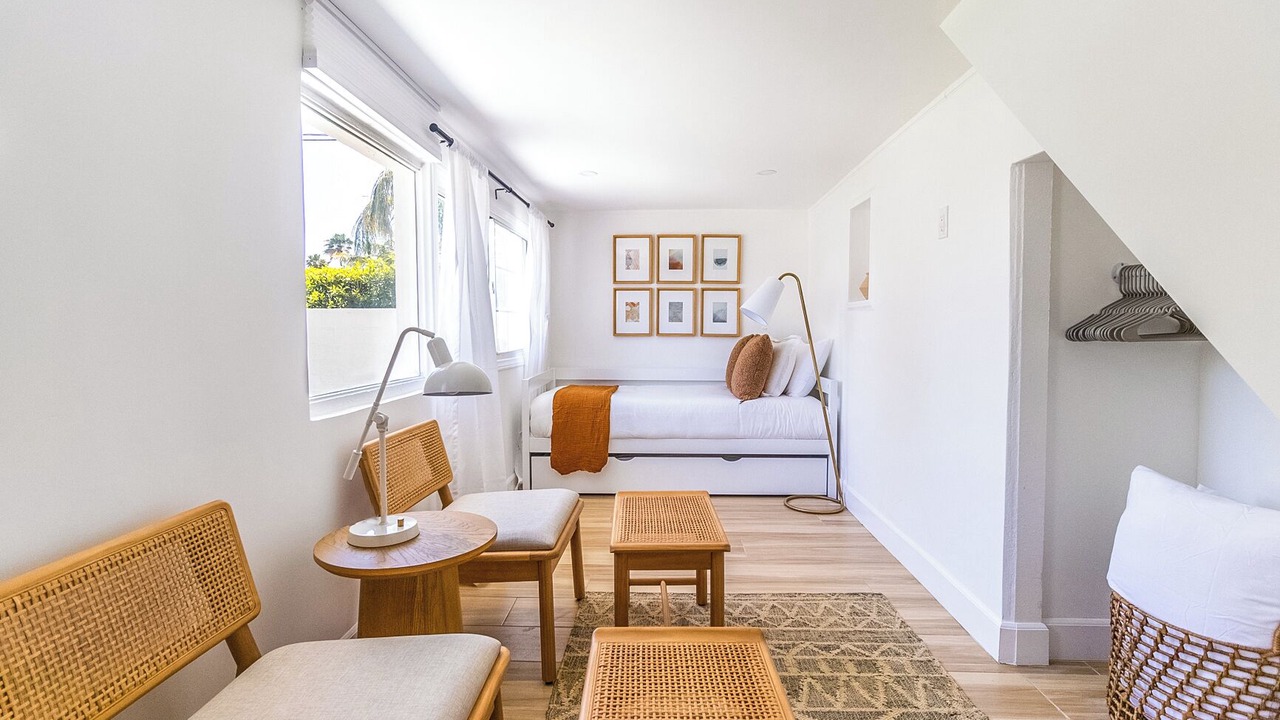 Photo of Bedroom in Racquet Club West