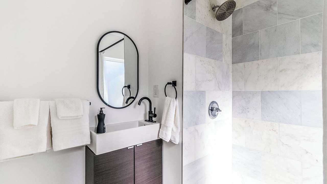 Photo of Bathroom in Racquet Club West