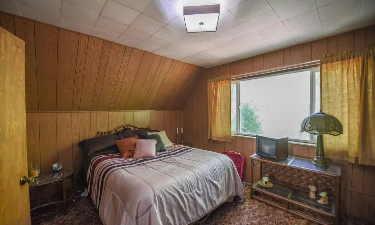 Photo of Bedroom in Phoenix Lake-Cedar Ridge