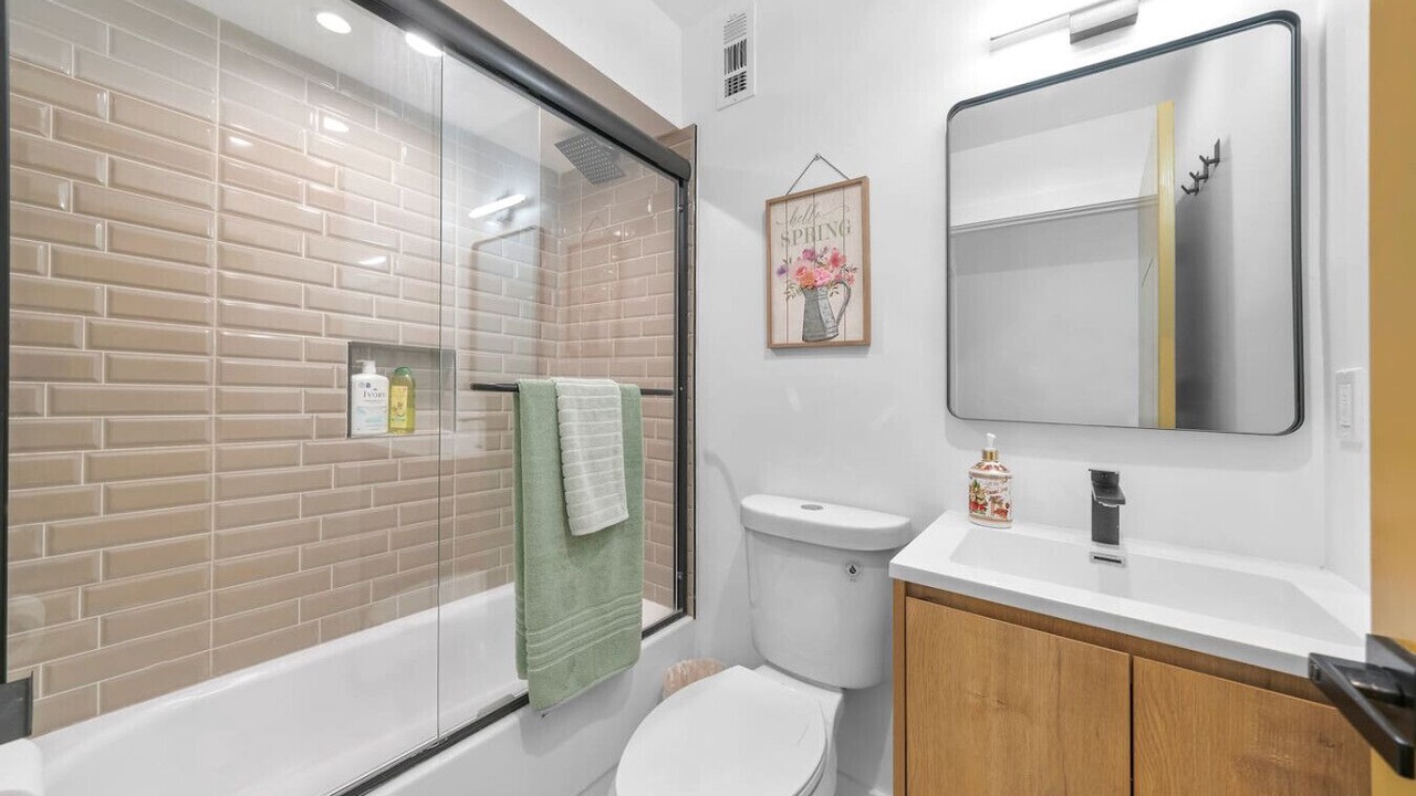 Photo of Bathroom in Rampart Village