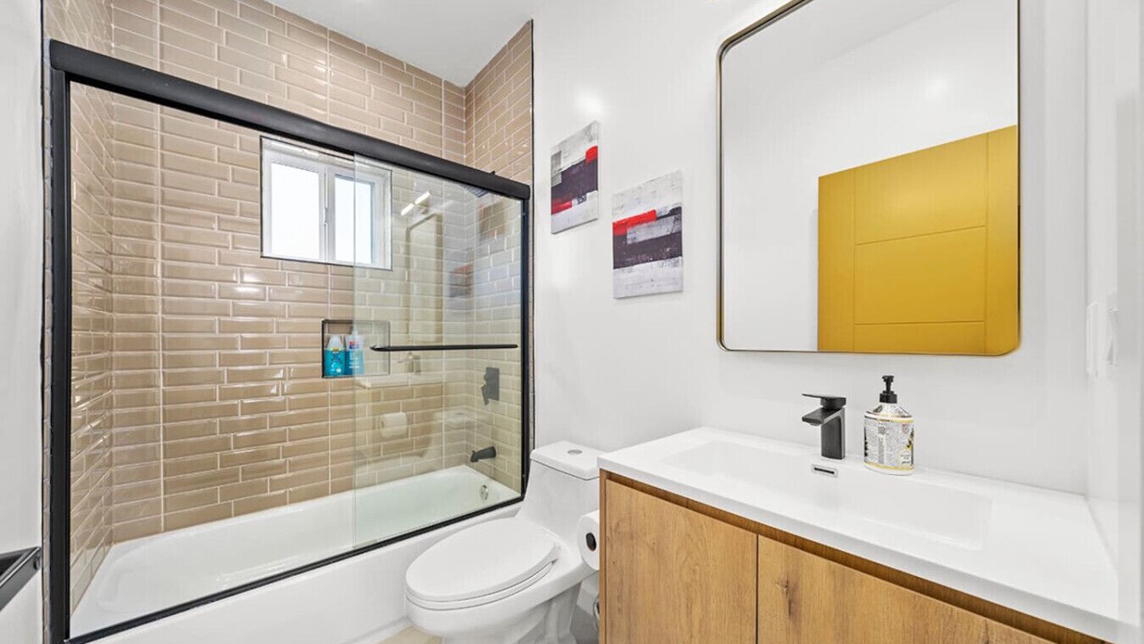 Photo of Bathroom in Rampart Village