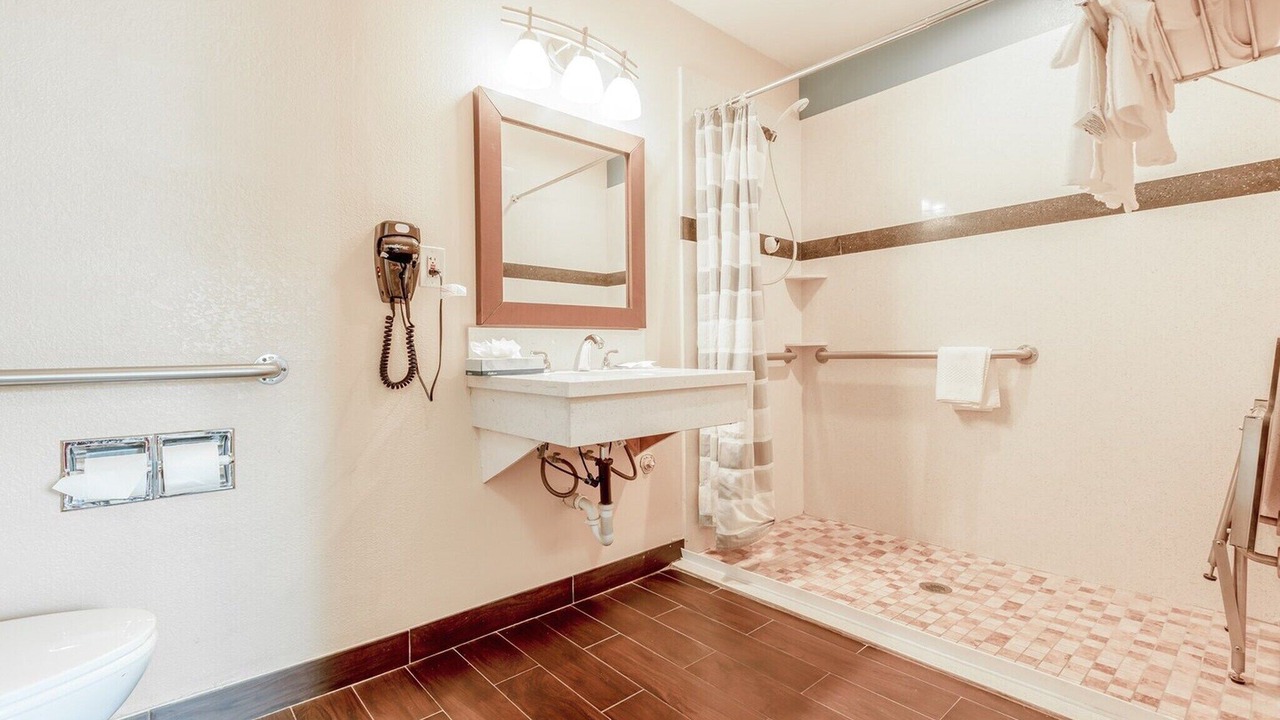 Photo of Bathroom in Loma Alta