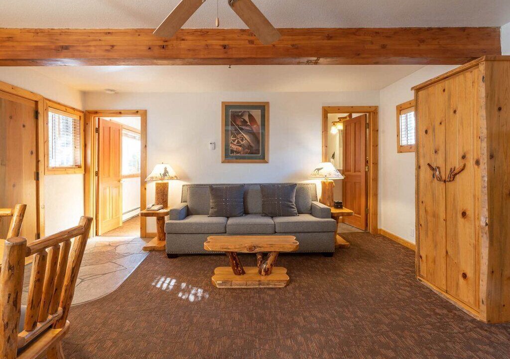 Photo of Livingroom in Tahoya Shores